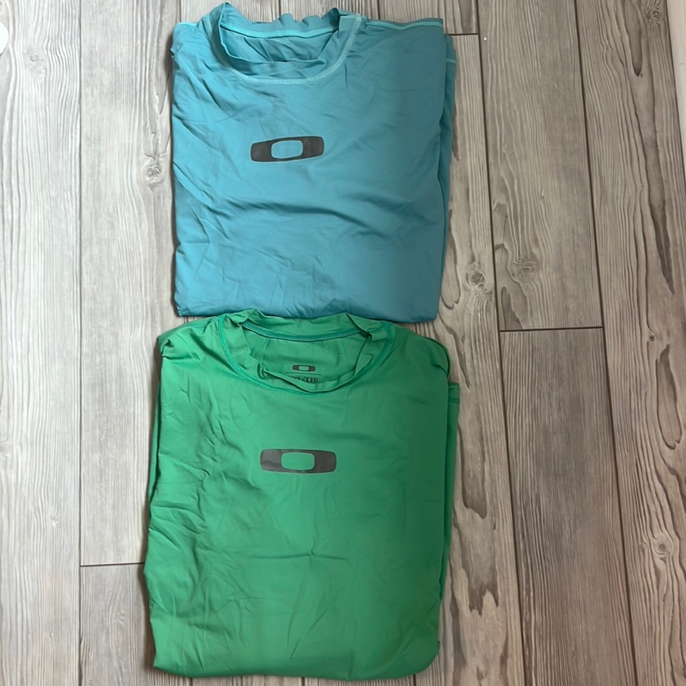 Oakley mens dry fit tee (2 total)